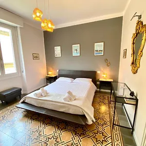 Comoluxhouse- Intero Italy